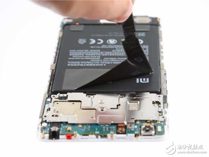 續(xù)航神機小米Max 2拆解,原來內(nèi)部這么簡單